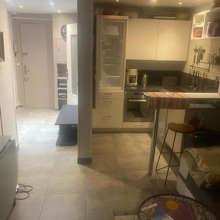 Only 60M To The Beach, 2 Bedroom Cozy Apartment, 80M2 Big Garden, Very Central Cannes Eksteriør bilde