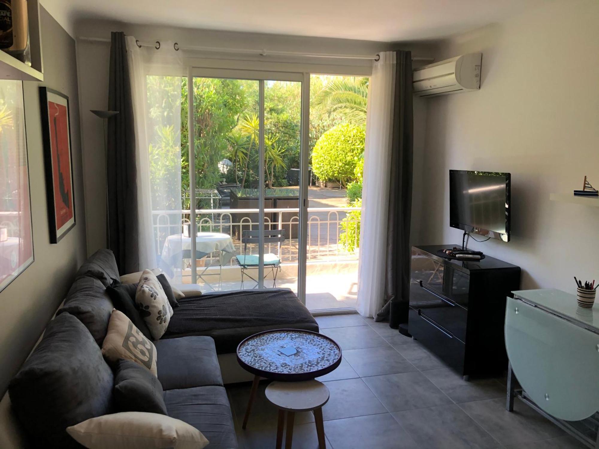 Only 60M To The Beach, 2 Bedroom Cozy Apartment, 80M2 Big Garden, Very Central Cannes Eksteriør bilde