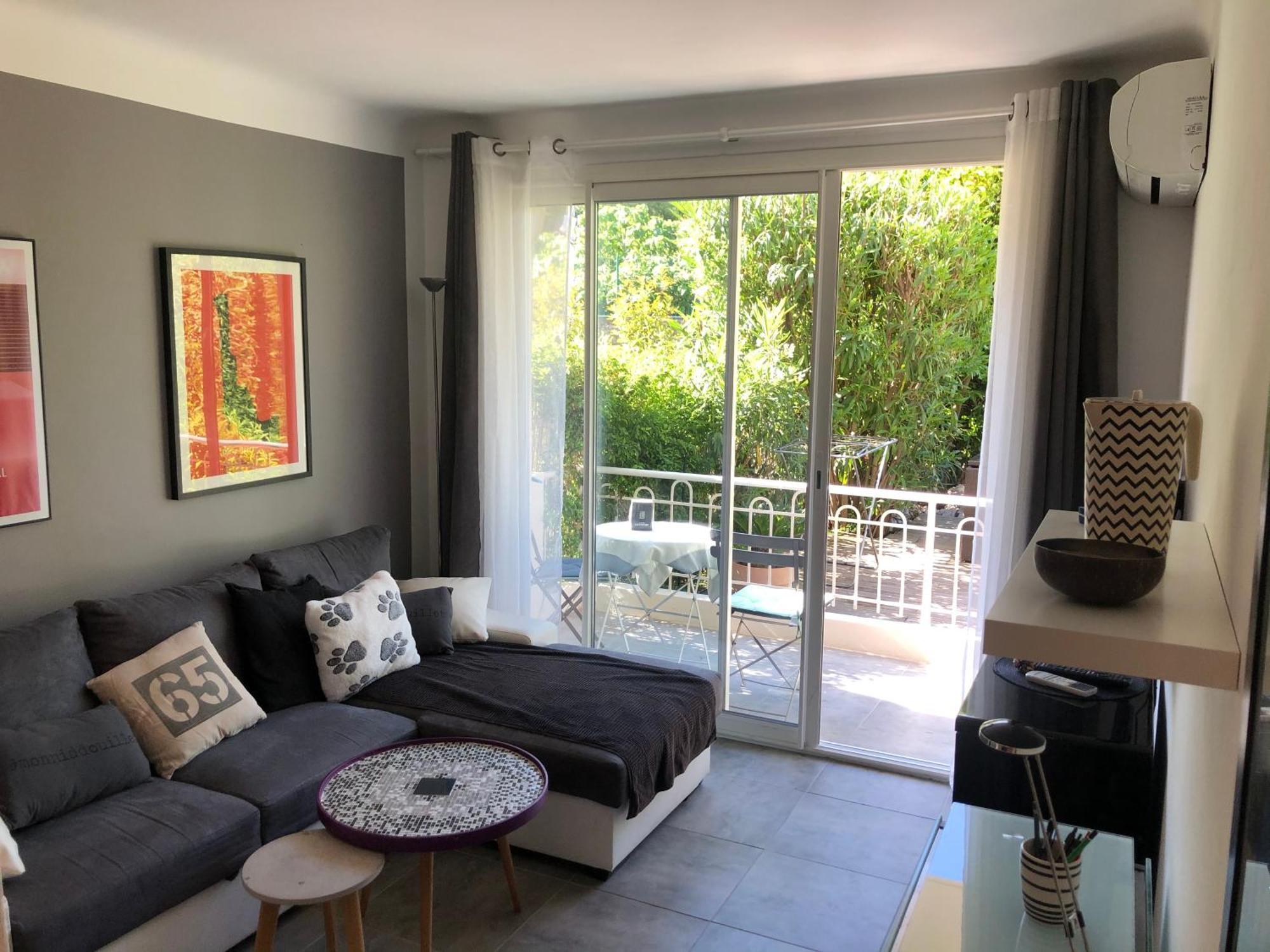 Only 60M To The Beach, 2 Bedroom Cozy Apartment, 80M2 Big Garden, Very Central Cannes Eksteriør bilde