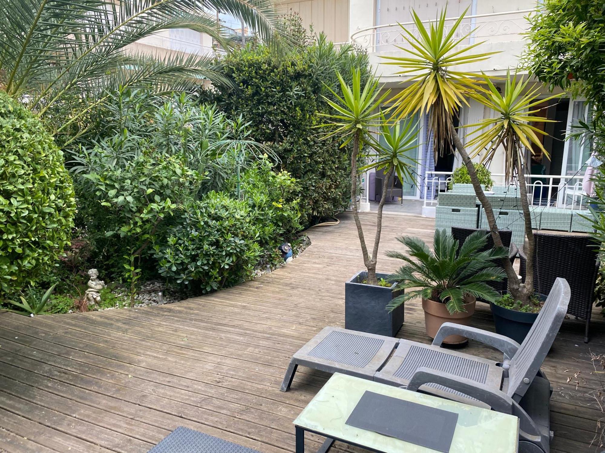 Only 60M To The Beach, 2 Bedroom Cozy Apartment, 80M2 Big Garden, Very Central Cannes Eksteriør bilde